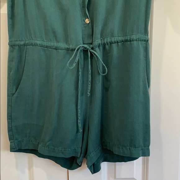 Romper - Picture 3 of 4